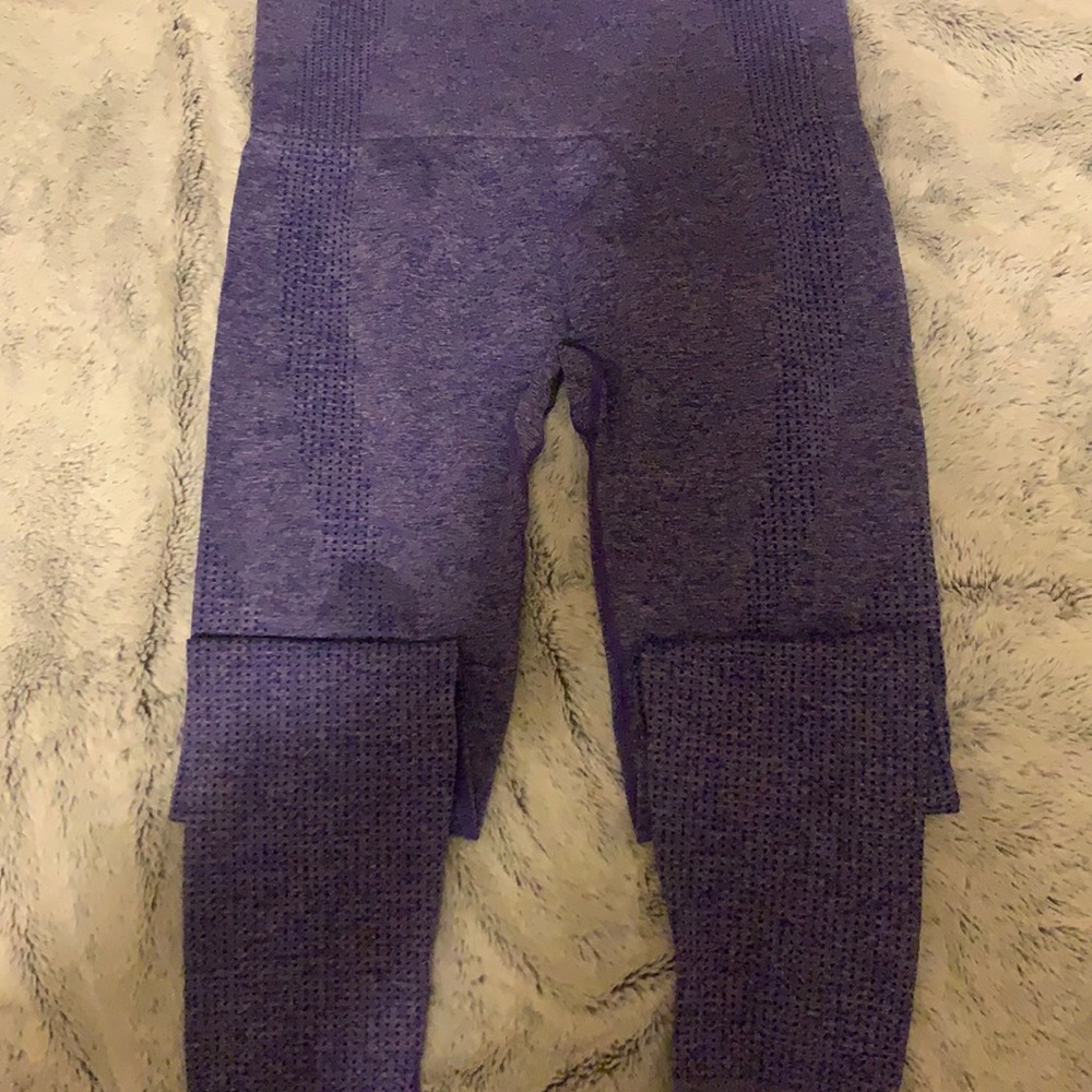 purple leggings